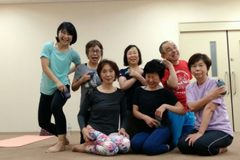 セラピーボールと陰ヨガレッスン